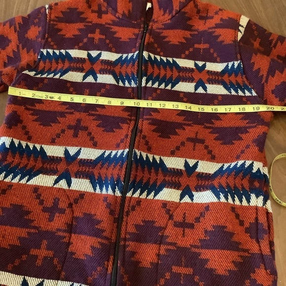 Vintage-Inspired Hooded Knit Jacket – Southwest Aztec Pattern (Medium) - Picture 6 of 10